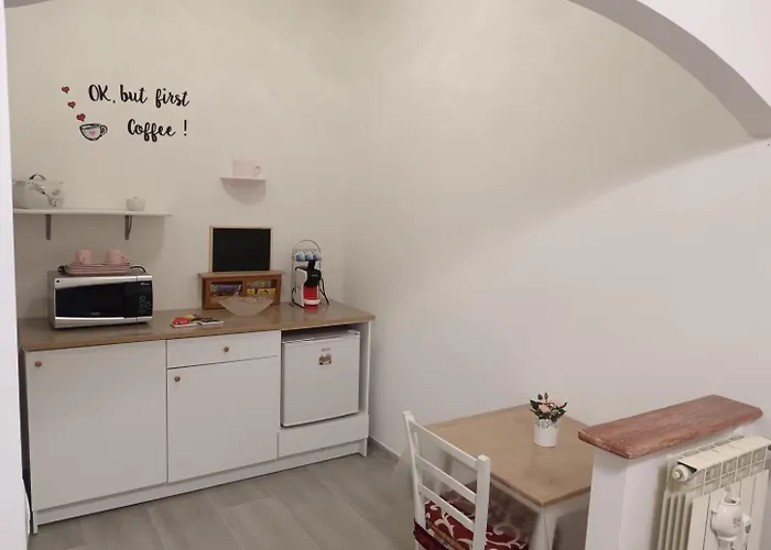 Bed & Breakfast Viktoria 4*